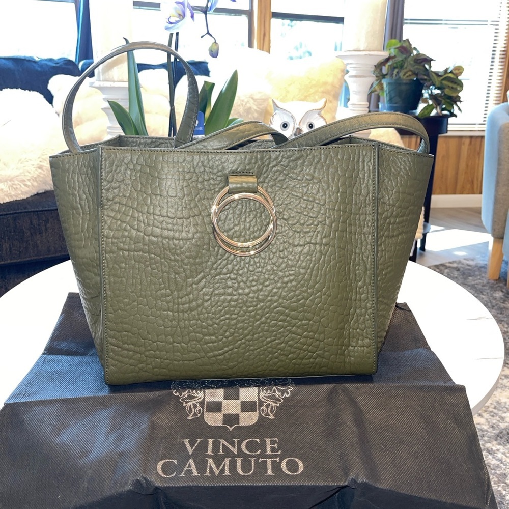 VINCE CAMUTO Bubble Leather Livy Tote bag In Forrest Green